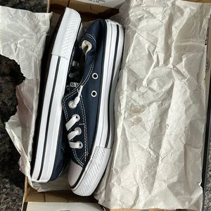 Converse New in box